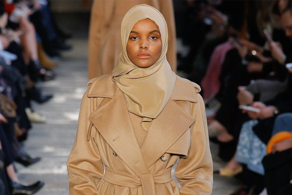 halima-aden-max-mara-fall-2017-antidote