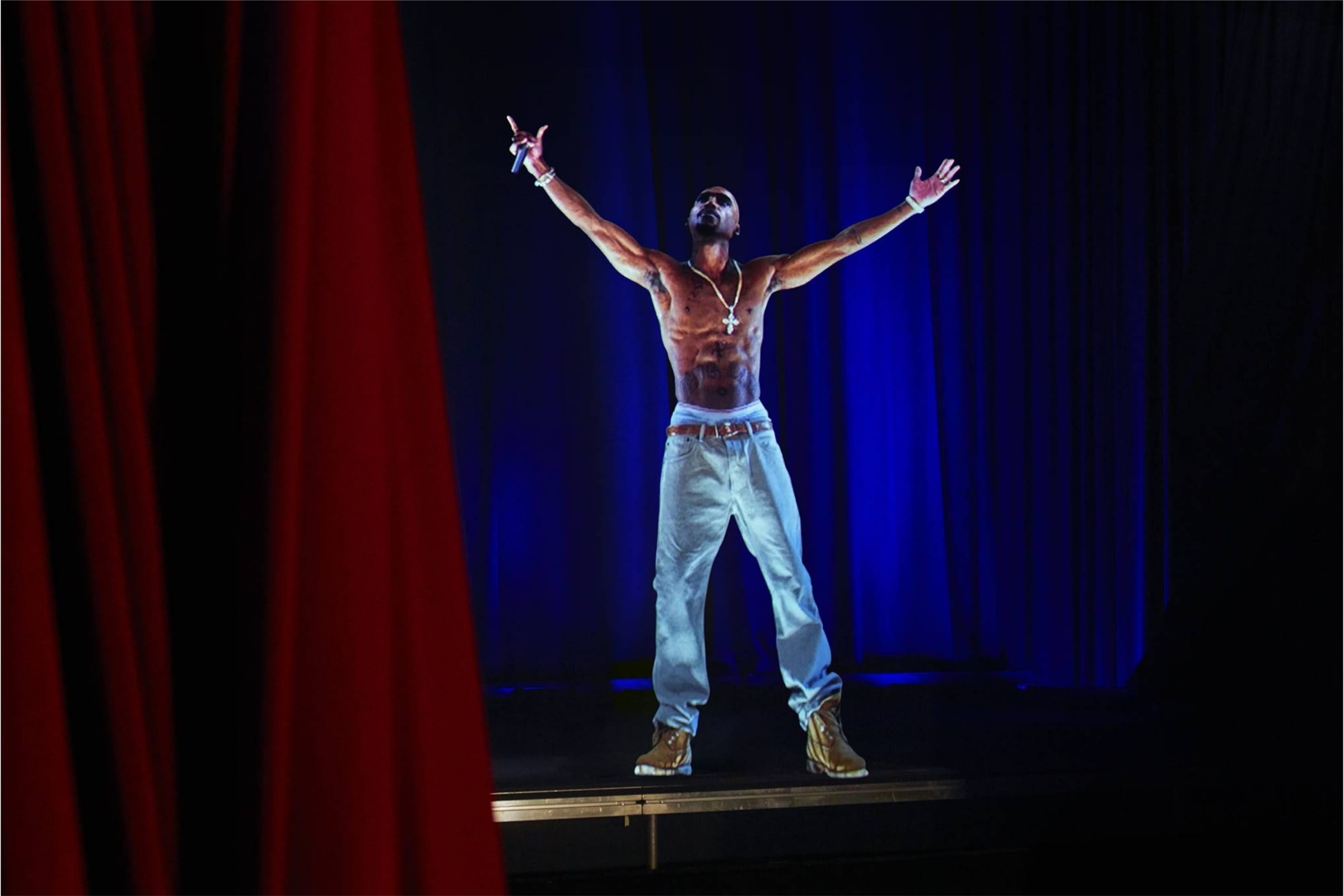 tupac-hologram-magazine-antidote