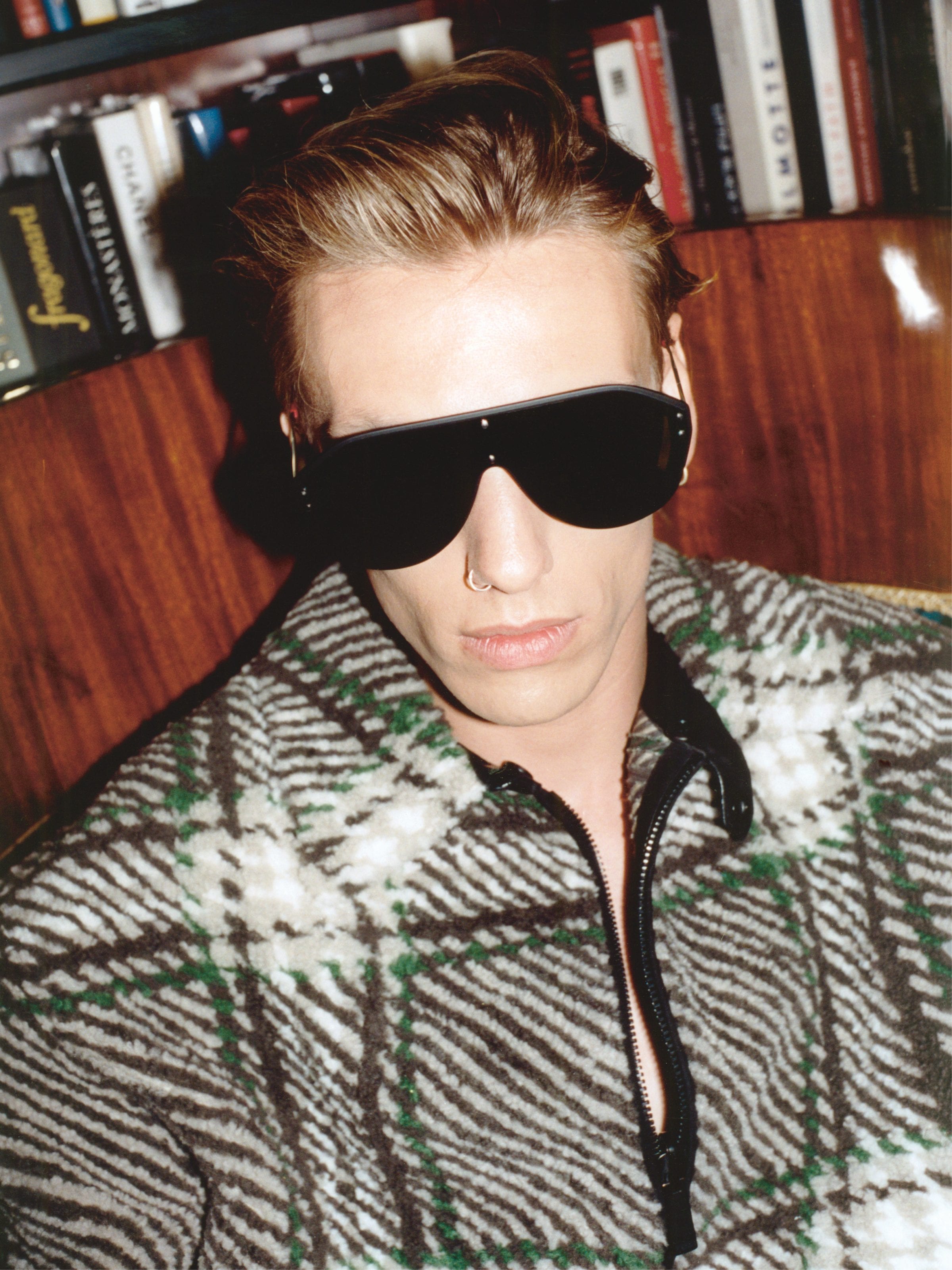 jamies-fantasy-mobile-1-fendi-magazine-antidote