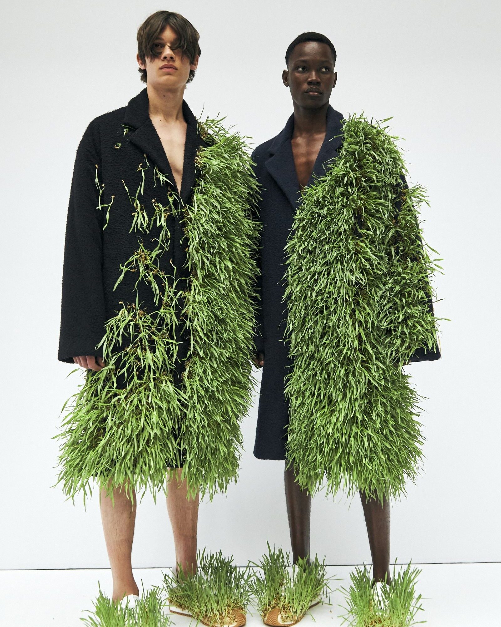 LOEWE-Uomo-SS23-Backstage-by-Molly-Lowe-26