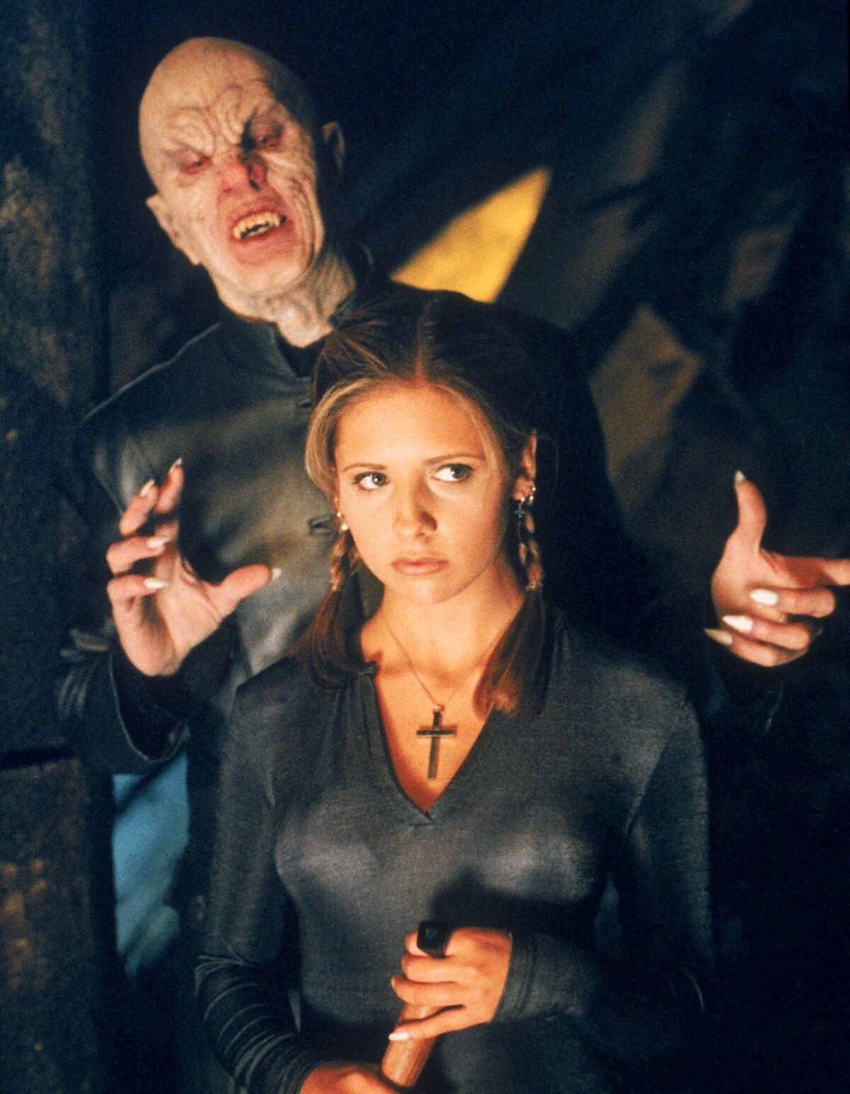 sarah-michelle-gellar-buffy-contre-les-vampires-serie-culte