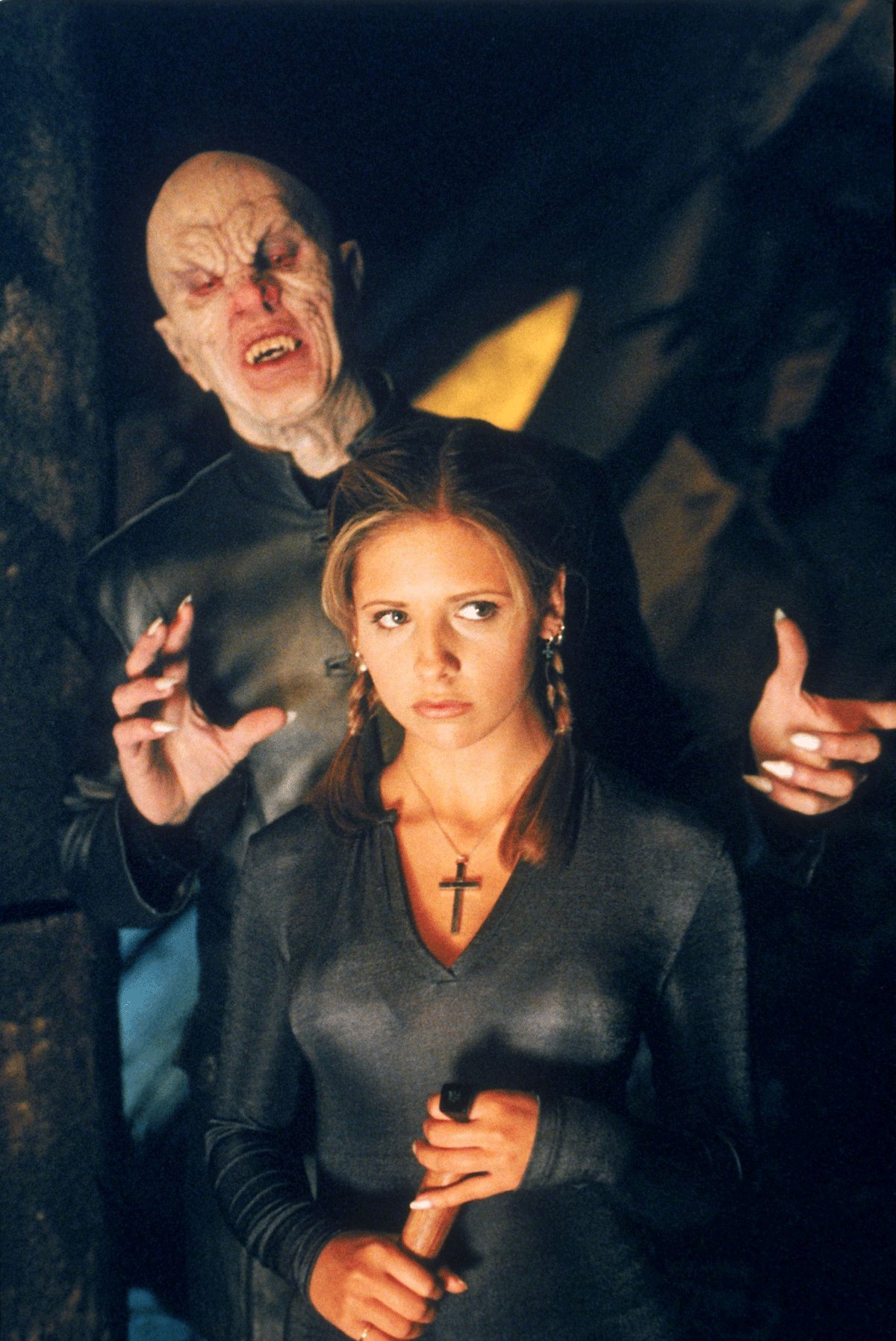 sarah-michelle-gellar-buffy-contre-les-vampires-serie-culte