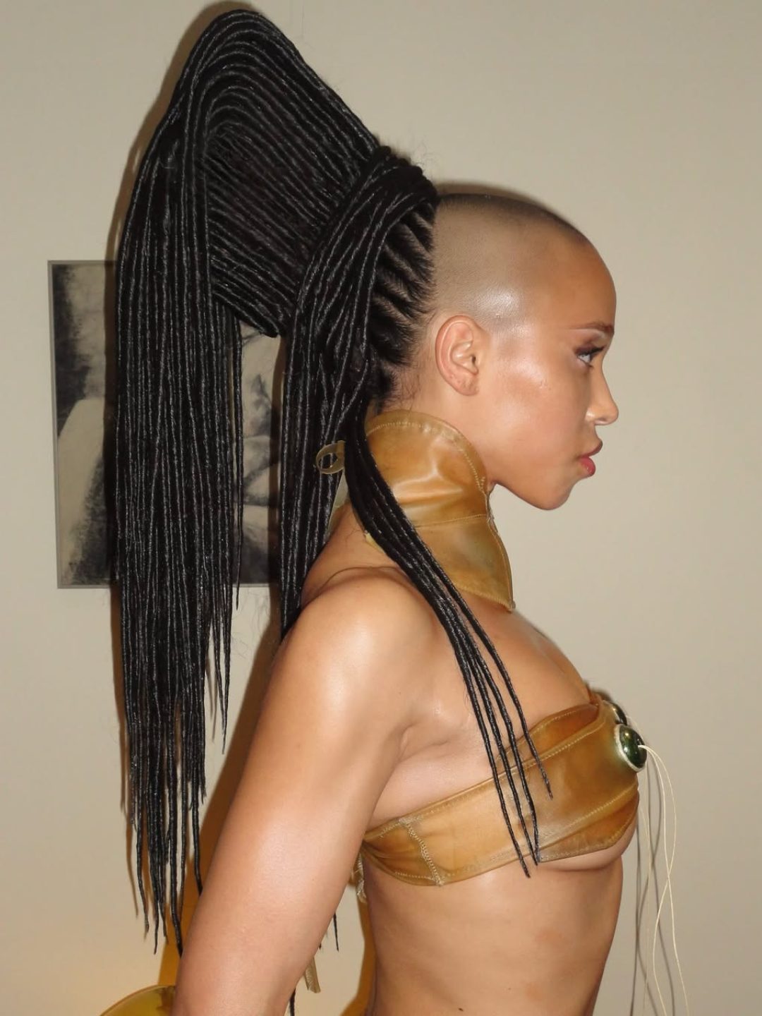 fkatwigslastnightfortheEUSEXUAsinglereleasingpartyUsingorganigrowhaircoAssistantp