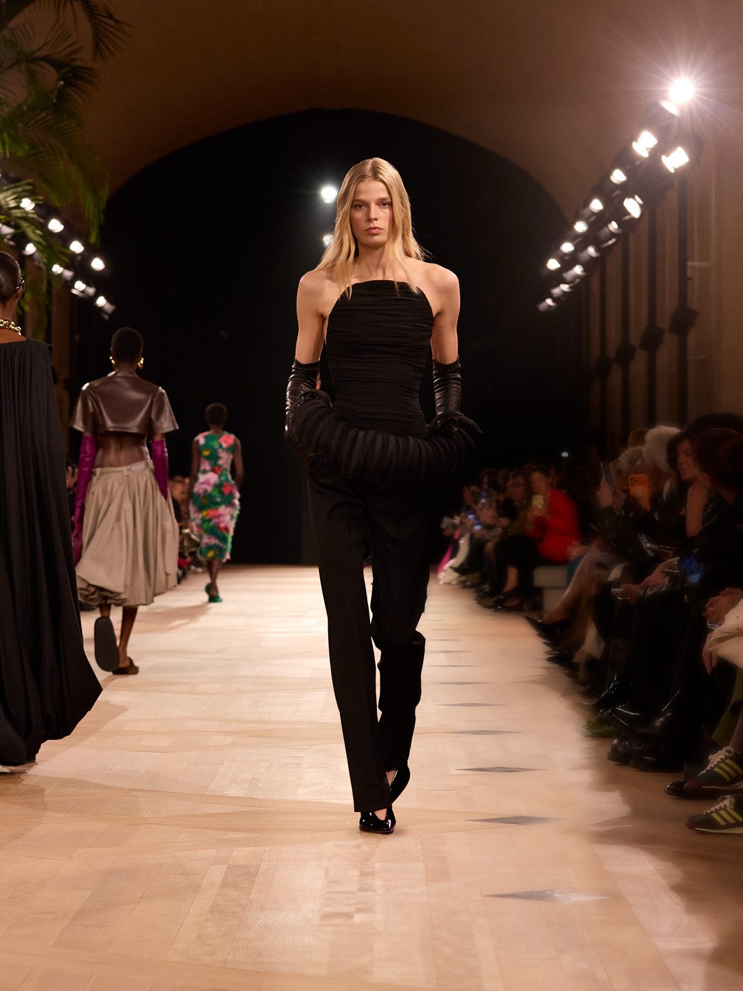 BALENCIAGA SUMMER 26 LOOK IMAGES_BALENCIAGA SUMMER 26 LOOK 45_SAAR