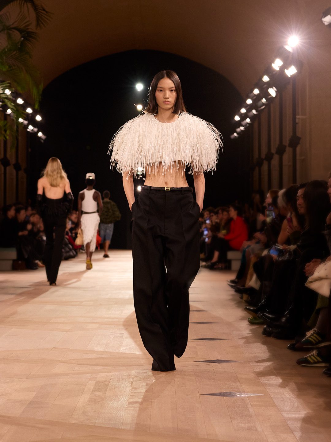 BALENCIAGA SUMMER 26 LOOK IMAGES_BALENCIAGA SUMMER 26 LOOK 47_HUIJIA