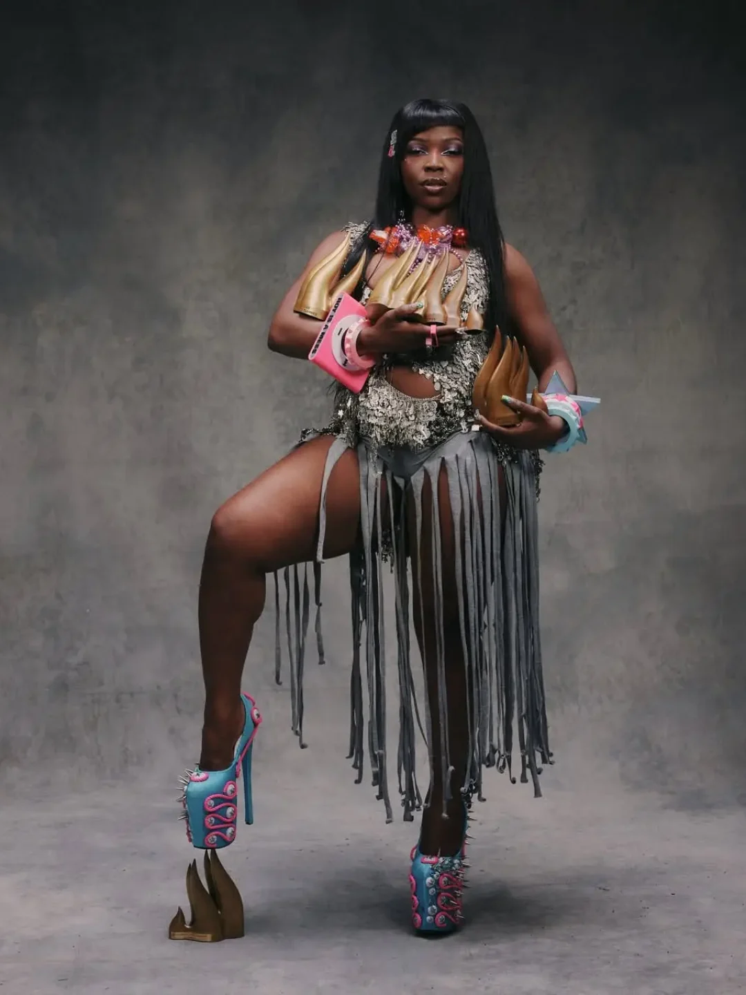 Boss lady et les joyaux de sa couronne. @theodorabosslady et ses cinq Flammes du soir, notamment (1)