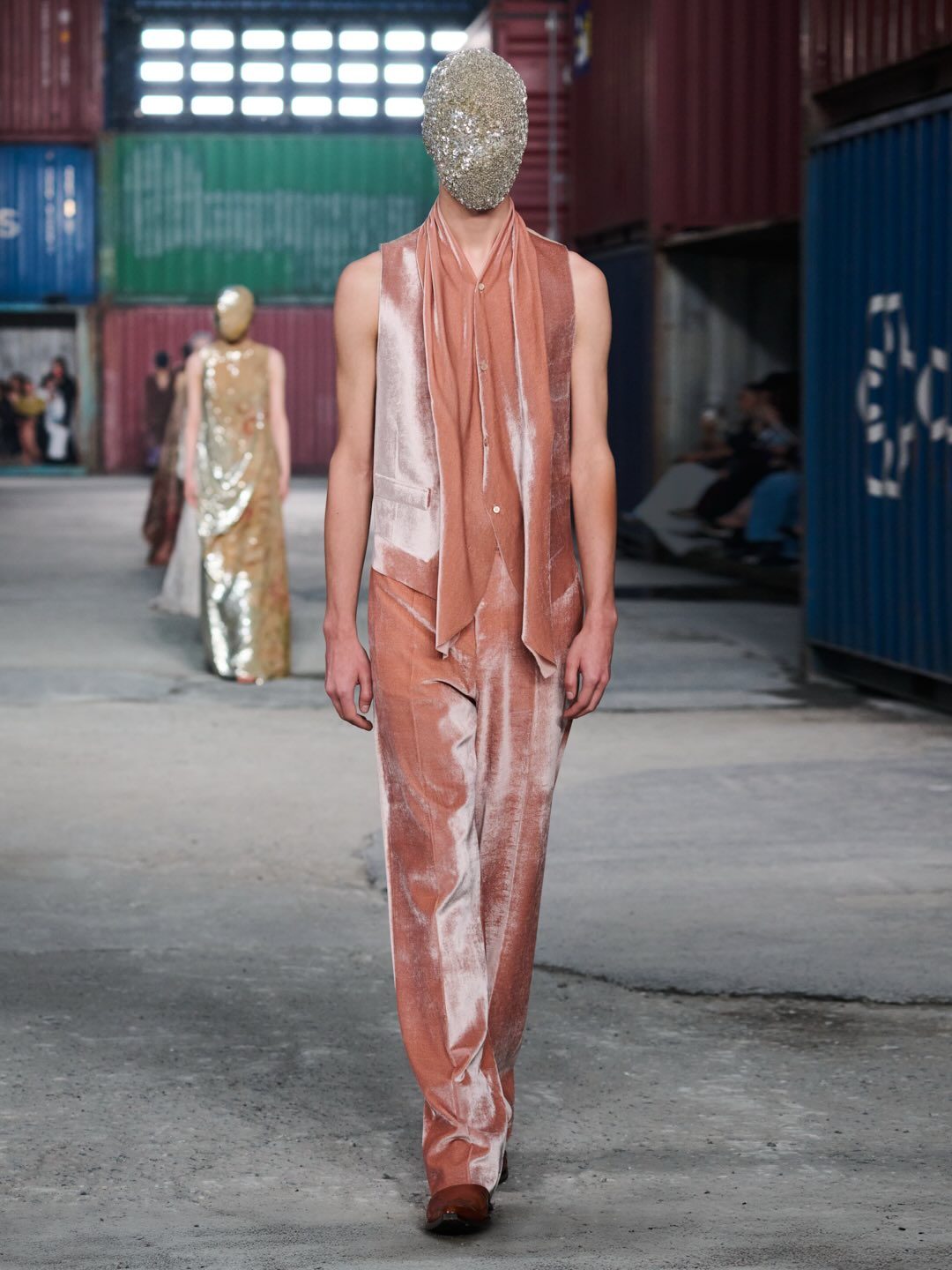 FALL WINTER 2026 SHOW Introducing looks from our FW 2026 show, bringing together our ready-to-we (6)