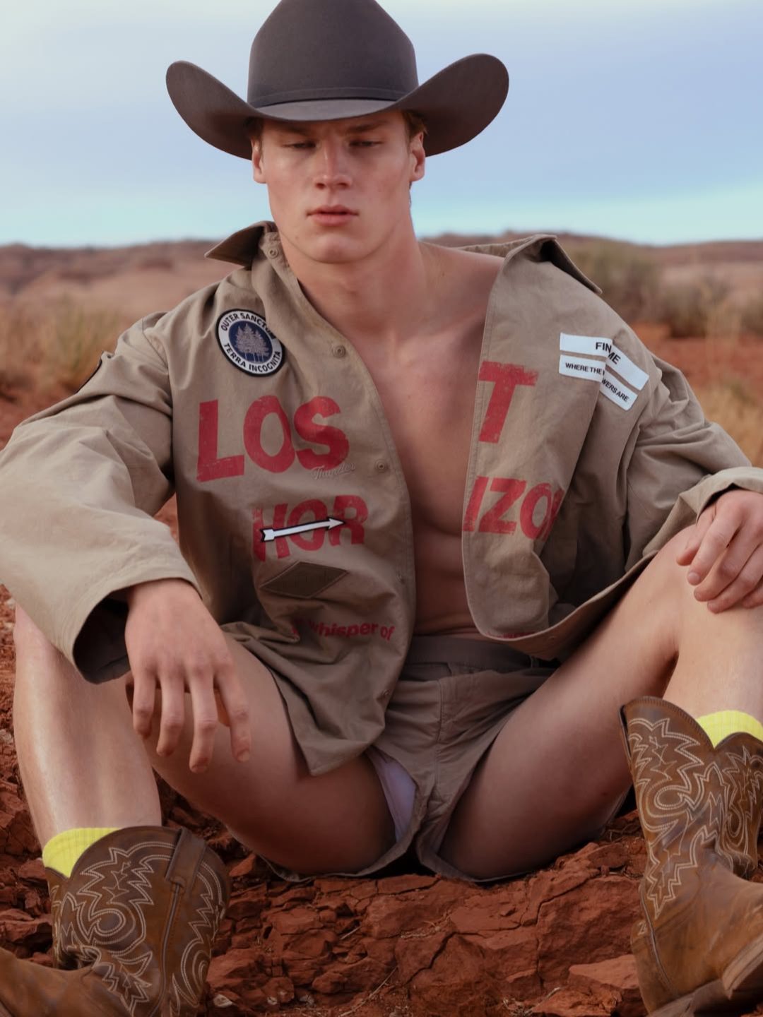 Il ne s’agit pas d’un remake du clip « I’m not a girl, not yet a woman » de Britney Spears mais