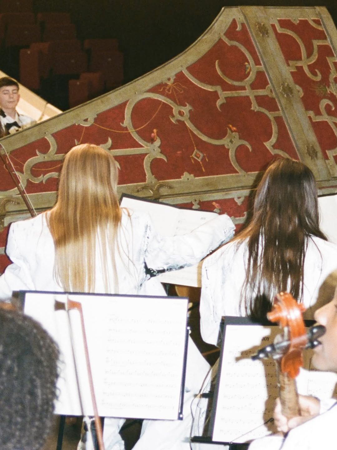 JOY- A short film Playfulness and the unexpected are at the roots of the Spring Summer 2026 shor (1)