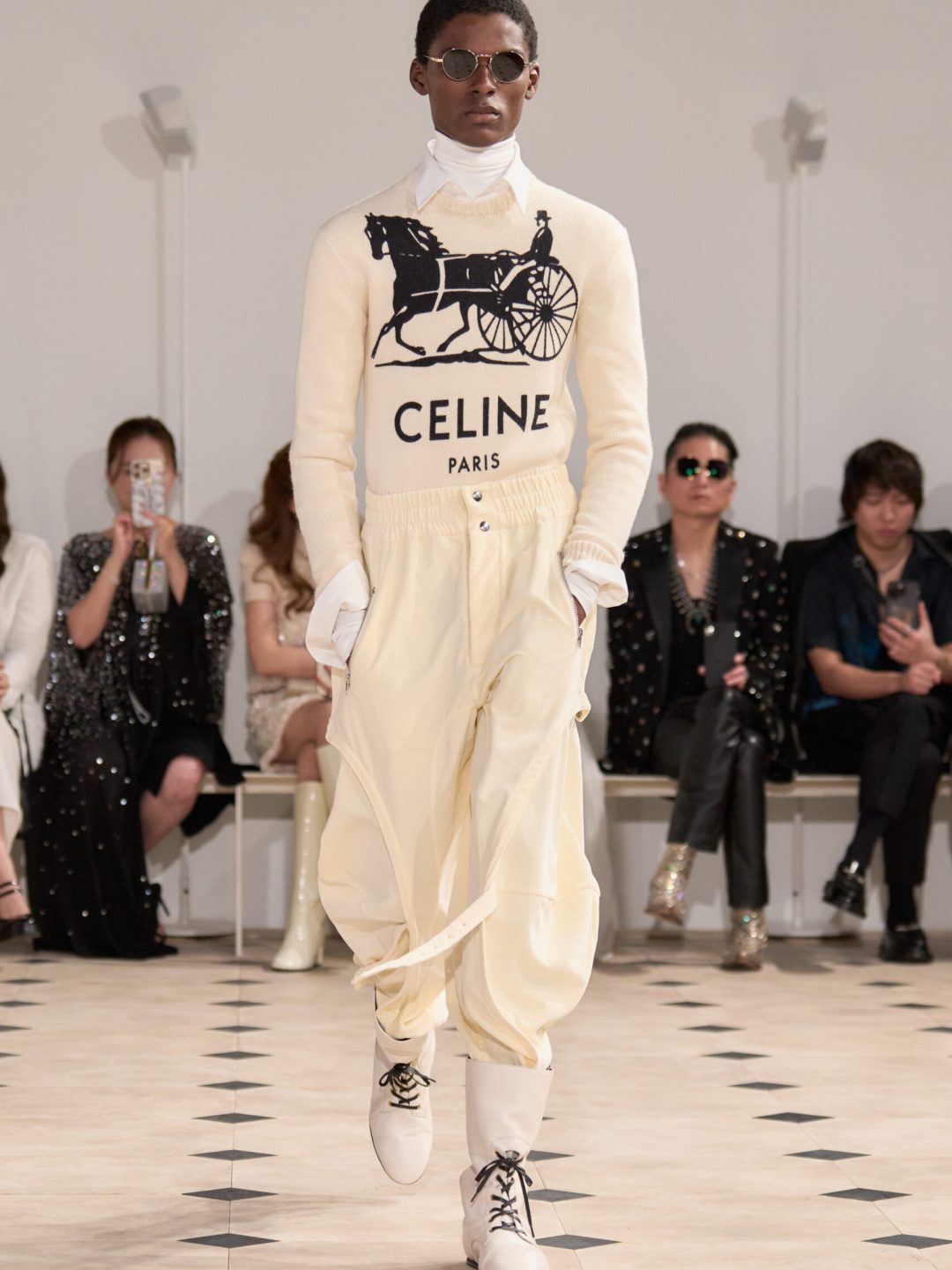 Look 60