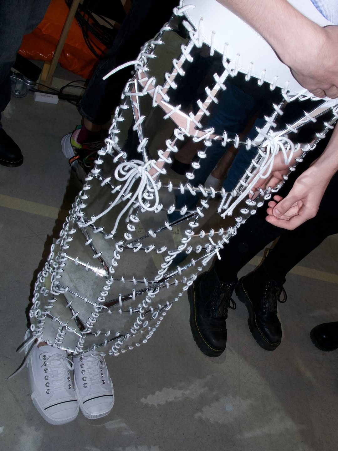 Materials that transform under the touch#MoschinoSS26#Collezione06