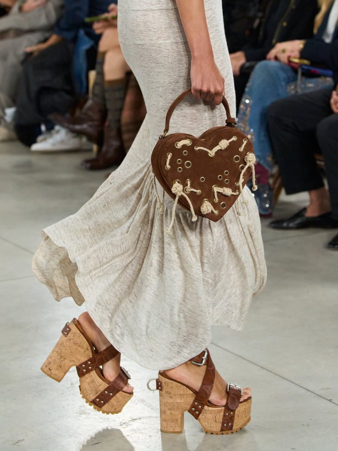 Moschino Spring-Summer 2026 “Collezione 06” in details.#MoschinoSS26#Collezione06 (1)