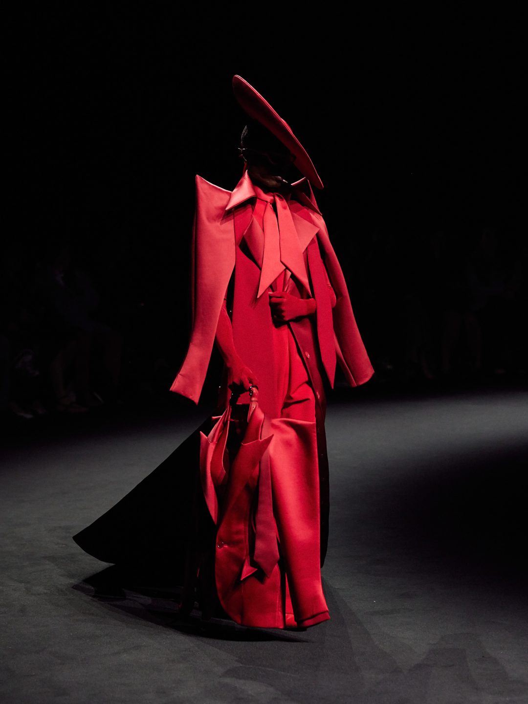 Robert Wun_fw25_runway_IG_look03