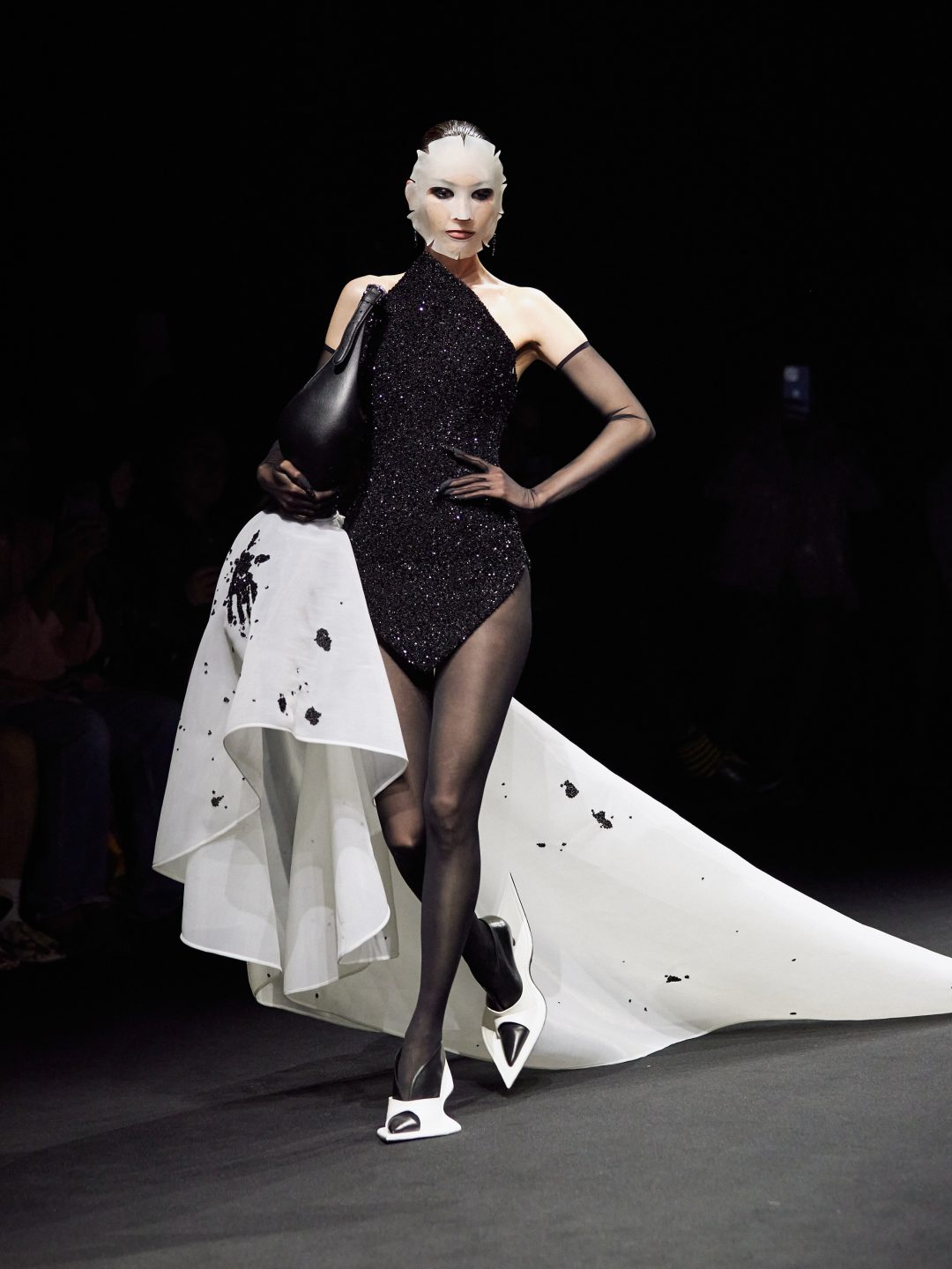 Robert Wun_fw25_runway_IG_look06