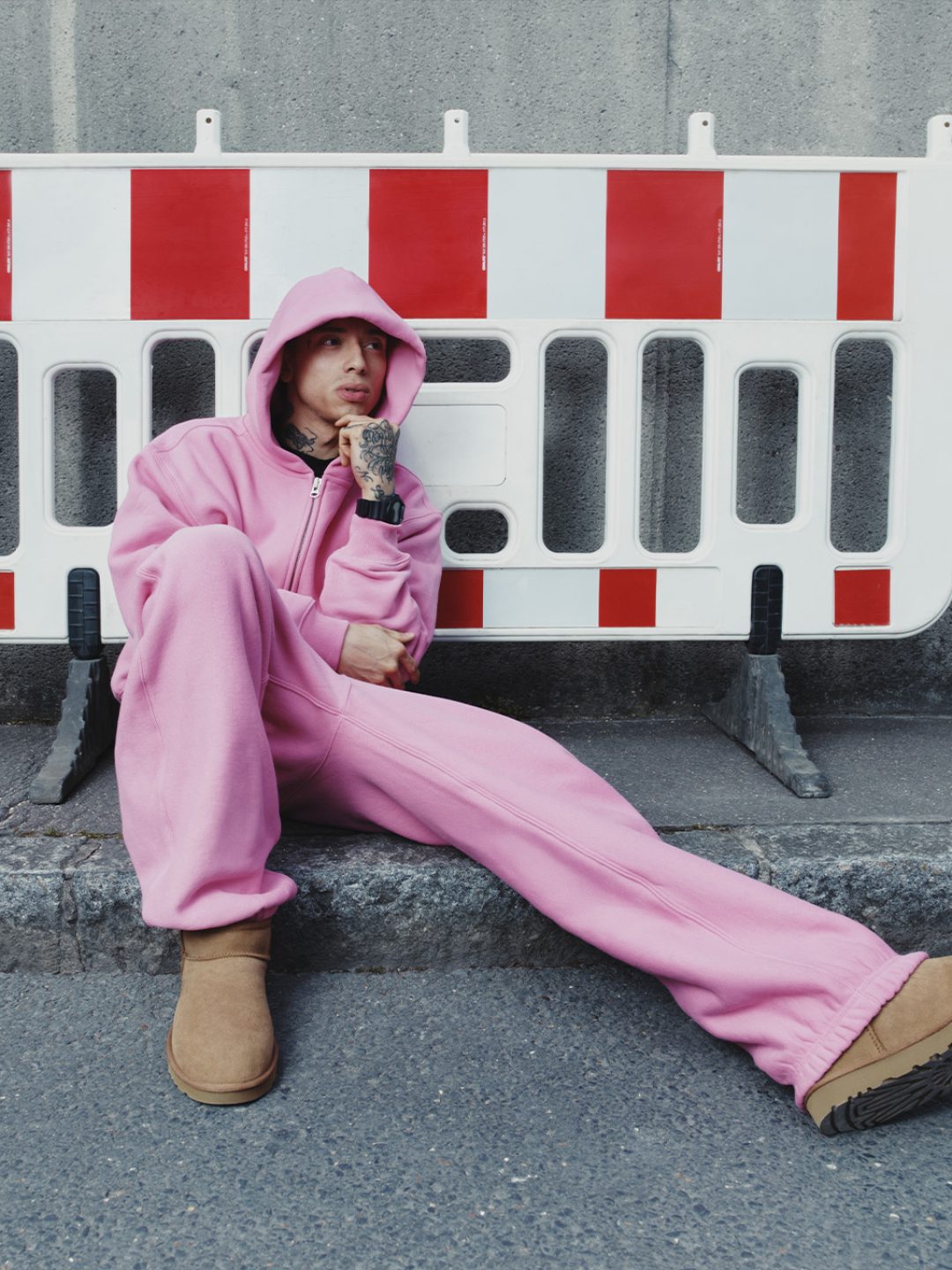 UGG
