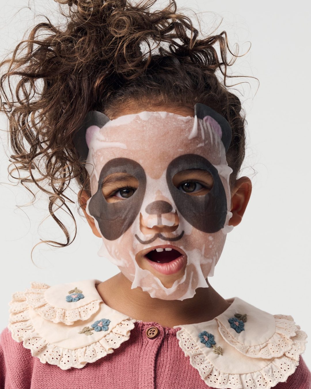 shaymitchell_1762465536_3760155907960493600_2364270